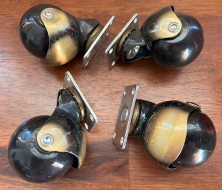 Flat-plate-BB-Hooded Ball Caster